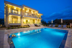 Supreme Luxury Suites